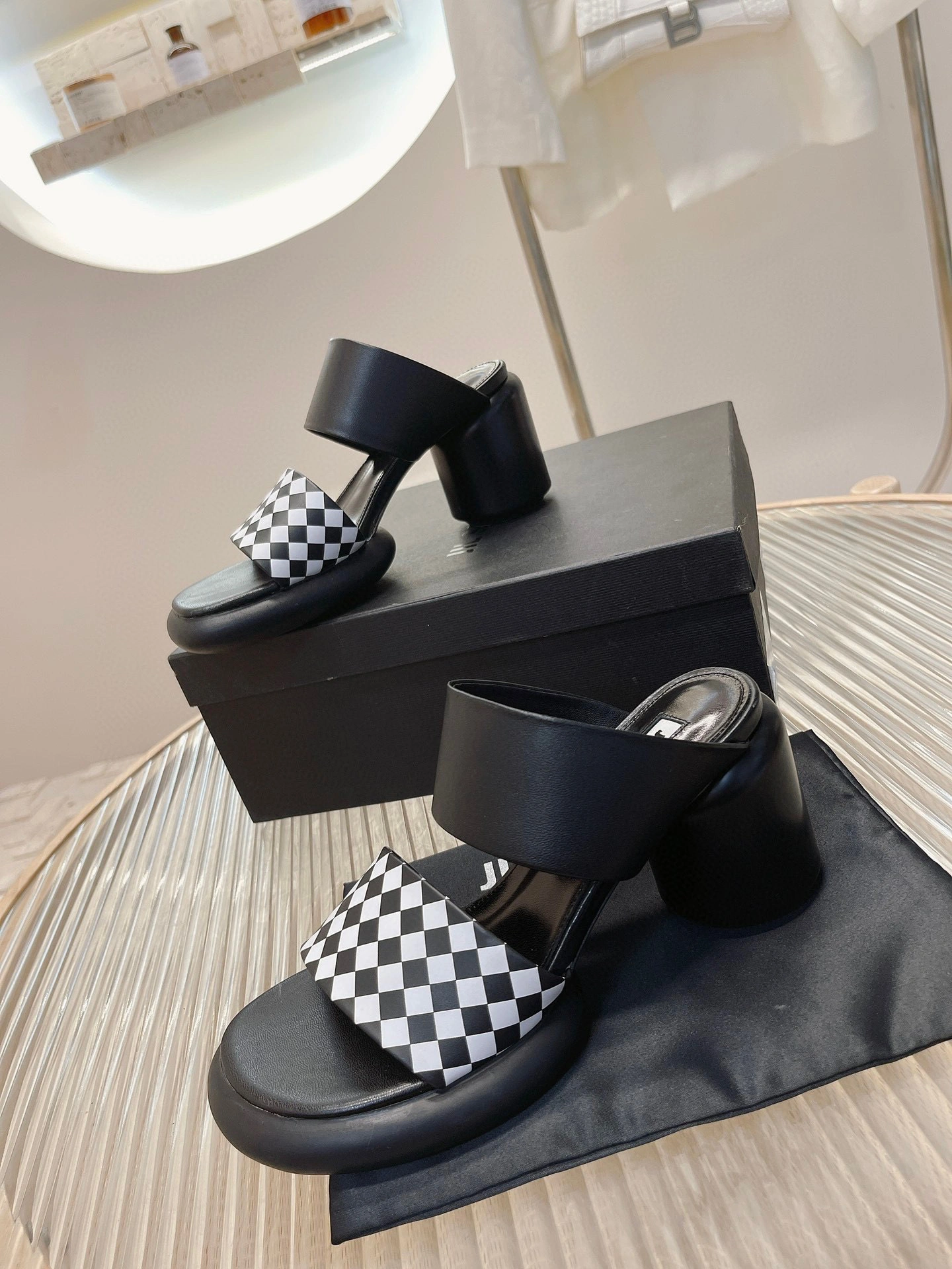 coco-- Heel height8cm. 2.5cm 2colour item : B-X034B1359L-2